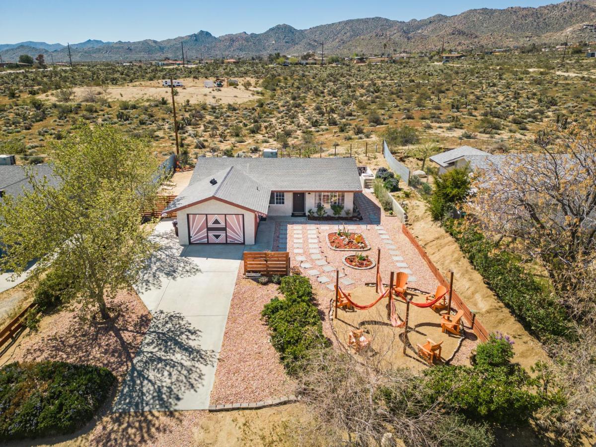 Hot Tub, Games, King Bed, Fire Pit, Bbq Grill, Minutes From National Park And Views Villa Joshua Tree Exterior foto